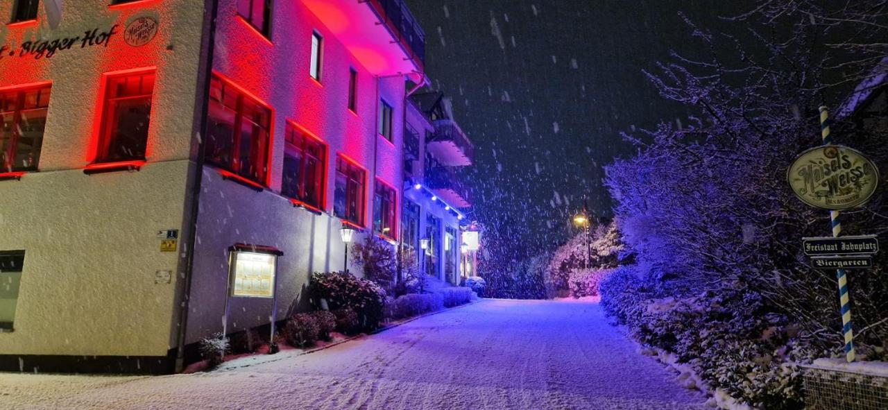 Hotel Bigger Hof - Wirtshaus Platzhirsch Am Jahnplatz Olsberg Bagian luar foto