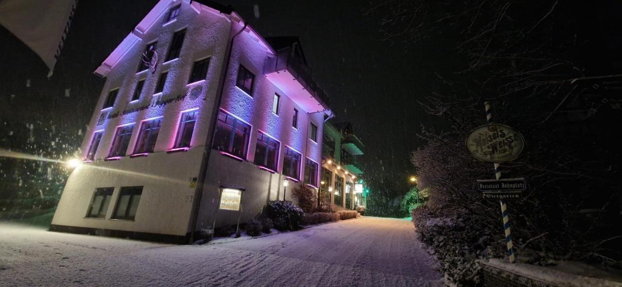 Hotel Bigger Hof - Wirtshaus Platzhirsch Am Jahnplatz Olsberg Bagian luar foto