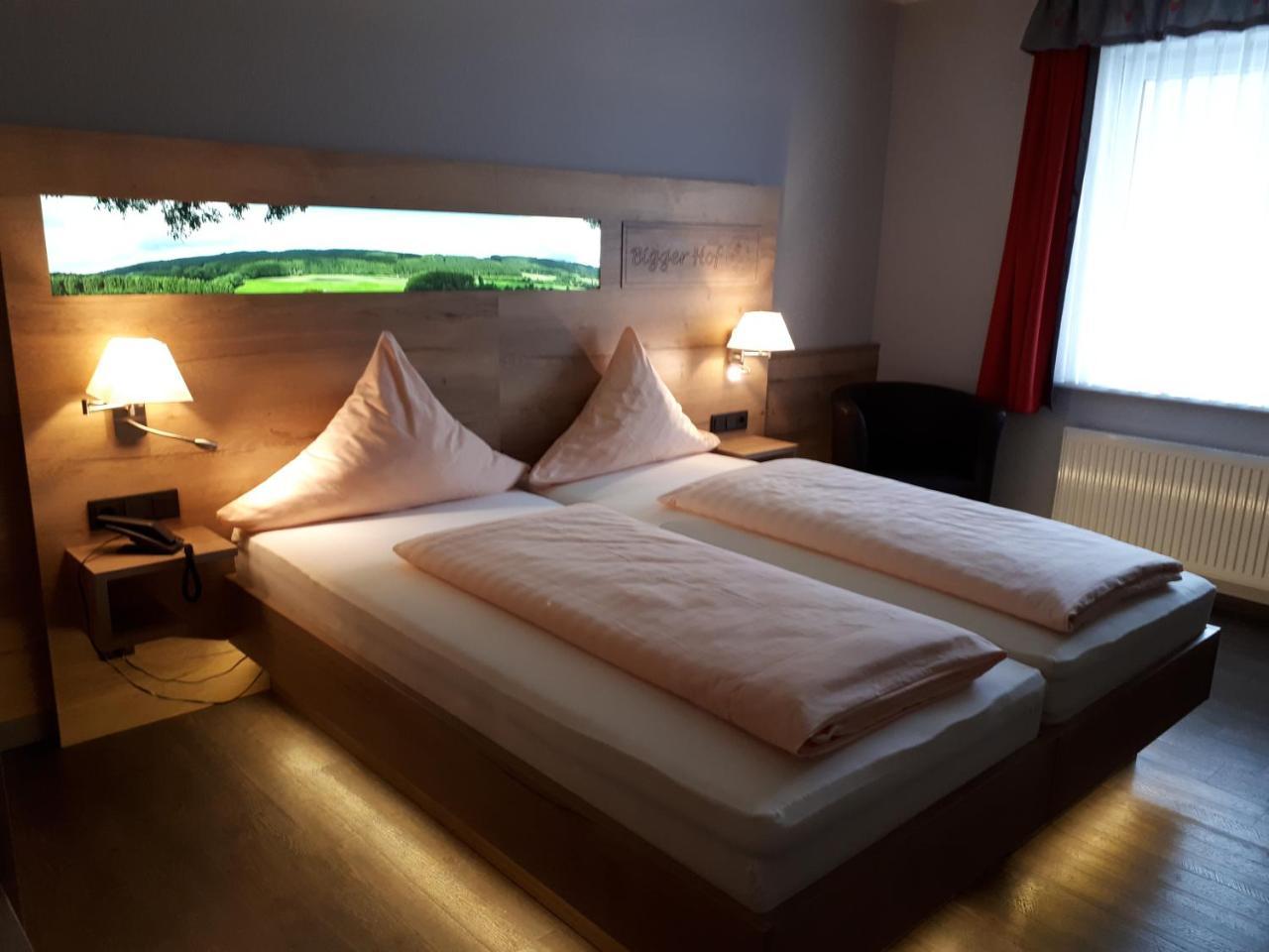 Hotel Bigger Hof - Wirtshaus Platzhirsch Am Jahnplatz Olsberg Bagian luar foto