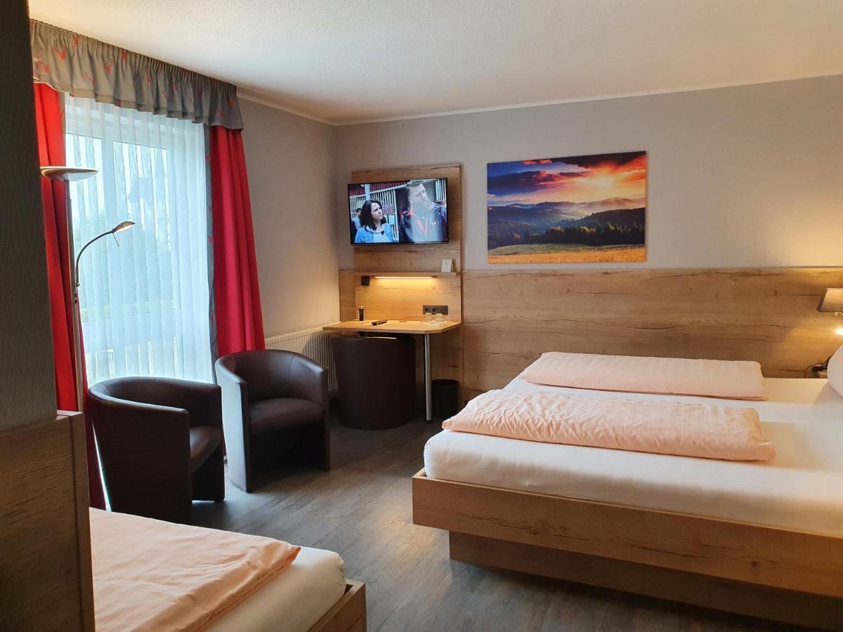 Hotel Bigger Hof - Wirtshaus Platzhirsch Am Jahnplatz Olsberg Bagian luar foto